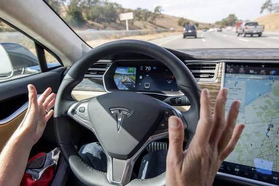 马斯克：自动驾驶将在汽车行业引发震动和颠覆