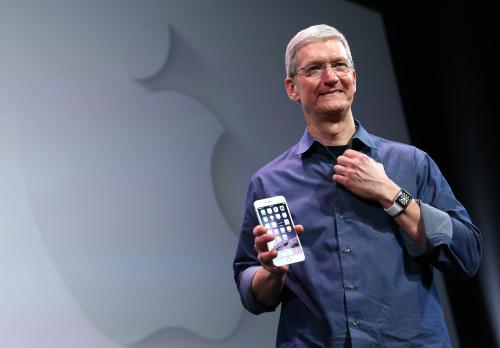 苹果公司CEO库克谈iPhone销量：预计智能手机将迎