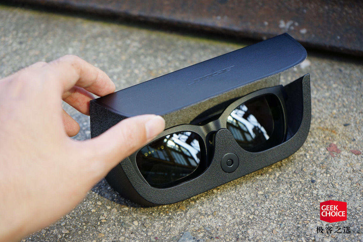 Bose 智能音频眼镜上手：是太阳镜也能听歌 在户