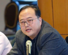 董晓宇谈地摊经济：地摊经济会降低商品价格和