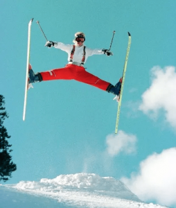 滑雪运动员在无雪季节需要做什么训练 蚂蚁庄园