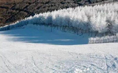 在滑雪场中是否需要注意防晒冬天比赛，滑雪运