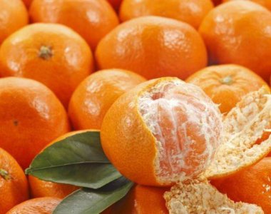 吃太多橘子皮肤会变黄是因为体内胡萝卜素过量