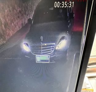 百万奔驰一周内被陌生人偷开5次 凌晨收到交警罚