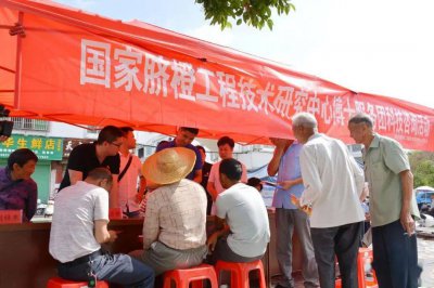 在青春的赛道上奋力奔跑 我们是五月的花海用青