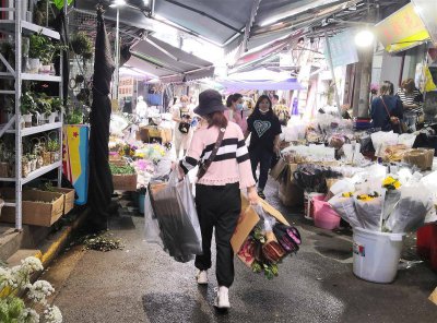 520将至鲜花市场火热！花店针对“选择困难症”