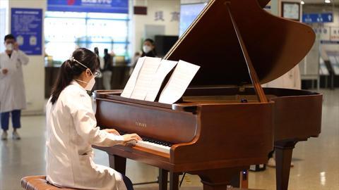 上海瑞金医院：钢琴志愿者回来了，悠扬的琴声回来了-图2