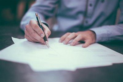 疫情中的跑腿员:起早贪黑 月入过万秒杀白领蓝领