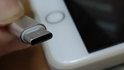 欧盟新法案立功！iPhone15将被强制使用USB-C