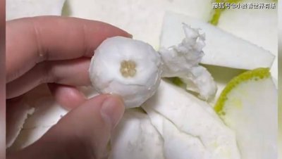 女子网购柚子剥开果肉仅核桃大小 大家有过这种