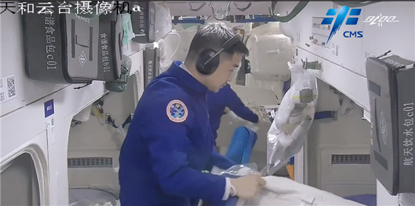 真上天了！华为平板MatePad Pro上中国空间站：航天员太空也能追剧