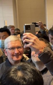 苹果CEO库克：非常开心能回到中国，每次来中国