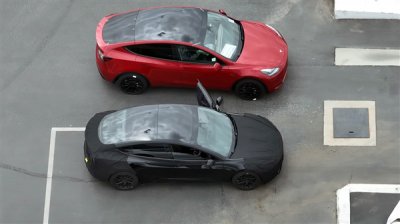 特斯拉新款Model 3现身上海工厂路测：产线已调试
