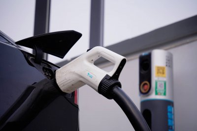 开新能源汽车也不省钱了！多地充电桩费用上涨