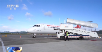 国产客机ARJ21：第一次飞上高原！