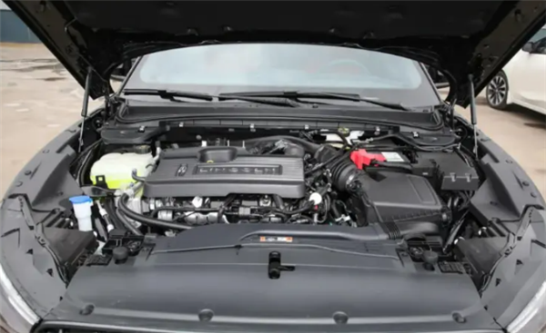 美系车也有低油耗：全新林肯Z混动版发布 比亚迪同款电池