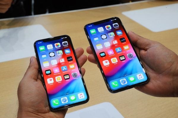 小屏党不用等了！iPhone 15没有mini系列小屏手机：原因在这