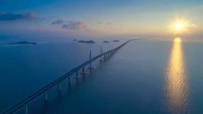 港珠澳大桥打通经贸新通道，绘就美好未来新图