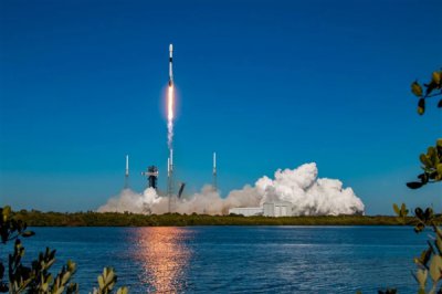 SpaceX猎鹰九号完成第300发！一颗印尼卫星