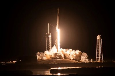 马斯克的SpaceX有多能打：发射卫星占全球总量8
