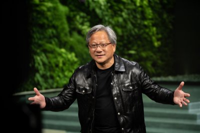 NVIDIA AI芯片将每年一更新 黄仁勋：时间的价值不