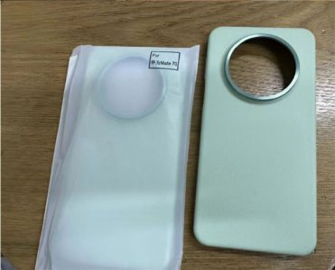 华为Mate 70手机壳曝光：侧边指纹+居中大圆镜头设