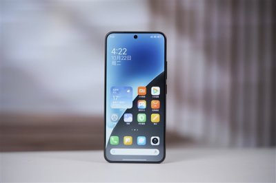 国产手机现涨价潮！七成用户不接