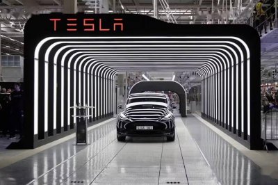特斯拉上海工厂新款Model Y下月量产，内外饰电池