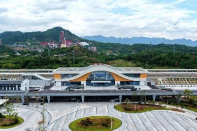 4折高铁票刷屏全网：惠民温度与市场智慧的双向