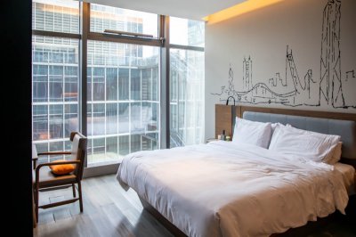 冬日旅途的温暖港湾：智慧酒店如何点亮节日夜