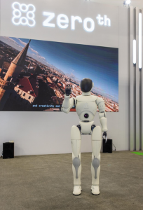 元点智能全尺寸人形机器人Jupiter全球首秀亮相