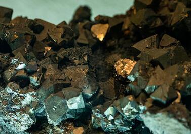 电解锰价格13连涨创三年多新高 锰